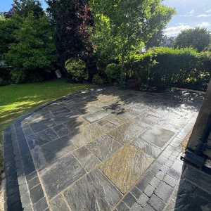 Sagar Black Sandstone Paving Mixed Sizes (Calibrated)
