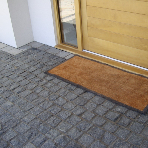 Black Granite Cobble 100x100mm