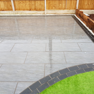 Black Limestone Cobbles 200x100 (Hand Cut Edge)