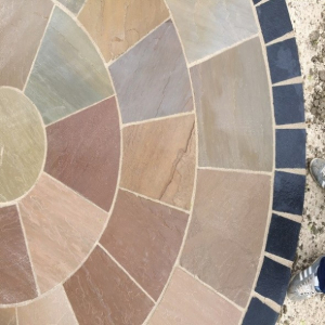 Raj Green Sandstone Circle Including SOK 2.4m